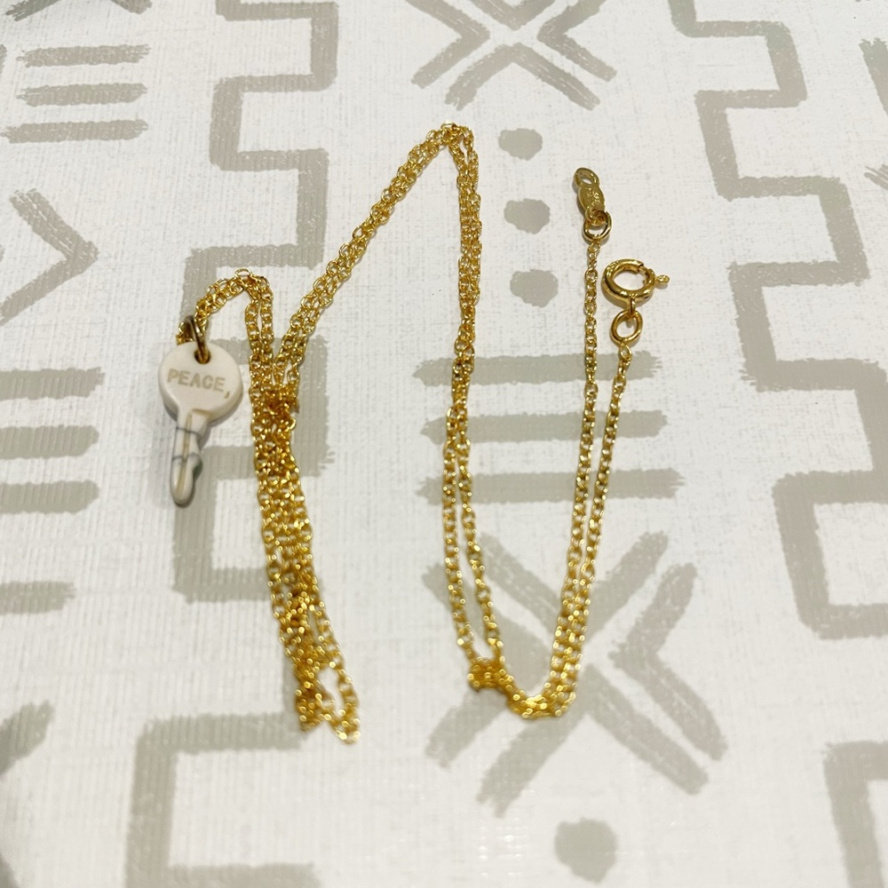 The Giving Keys Howlite Stone Necklace - Gold Hardware - Peace